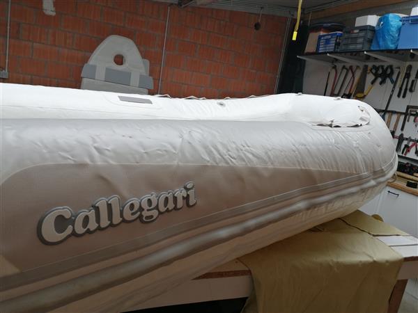 Grote foto rubber boot met motor watersport en boten rubberboten