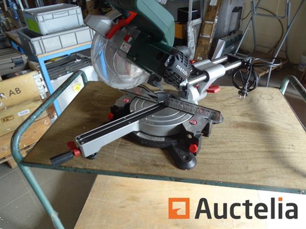 Grote foto afkortzaag metabo kgs 216m doe het zelf en verbouw ijzerwaren en bevestigingsmiddelen