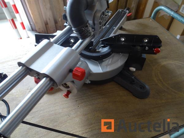 Grote foto afkortzaag metabo kgs 216m doe het zelf en verbouw ijzerwaren en bevestigingsmiddelen