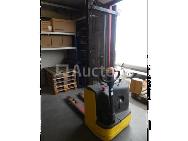 Grote foto ref gebouw a komatsu mws 10 1r stapelaar doe het zelf en verbouw hefwerktuigen