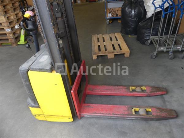 Grote foto ref gebouw a komatsu mws 10 1r stapelaar doe het zelf en verbouw hefwerktuigen
