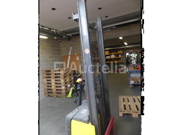 Grote foto ref gebouw a komatsu mws 10 1r stapelaar doe het zelf en verbouw hefwerktuigen