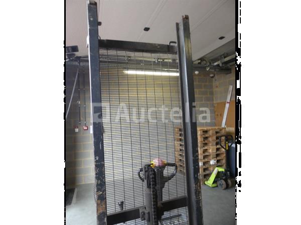 Grote foto ref gebouw a komatsu mws 10 1r stapelaar doe het zelf en verbouw hefwerktuigen
