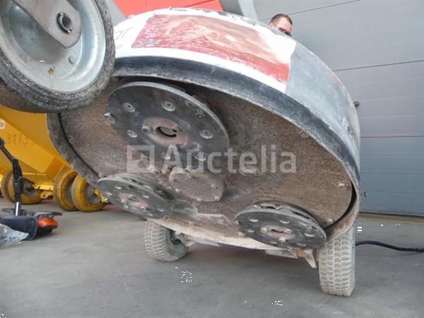 Grote foto ref 2805 husqvarna pg820rc met afstandsbediening bedienbare betonschuurmachine doe het zelf en verbouw ijzerwaren en bevestigingsmiddelen