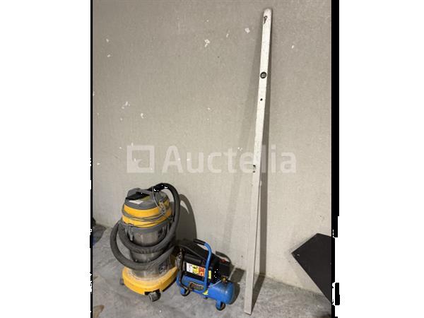 Grote foto ind. stofzuiger compressor waterpas doe het zelf en verbouw onderdelen en accessoires