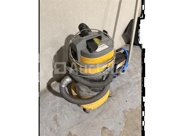 Grote foto ind. stofzuiger compressor waterpas doe het zelf en verbouw onderdelen en accessoires