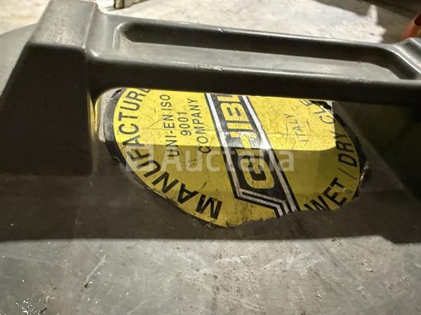 Grote foto ind. stofzuiger compressor waterpas doe het zelf en verbouw onderdelen en accessoires