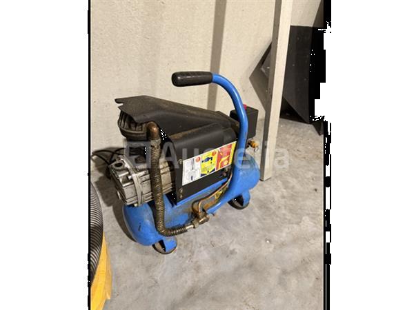 Grote foto ind. stofzuiger compressor waterpas doe het zelf en verbouw onderdelen en accessoires