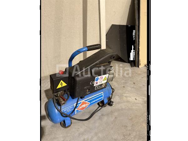 Grote foto ind. stofzuiger compressor waterpas doe het zelf en verbouw onderdelen en accessoires
