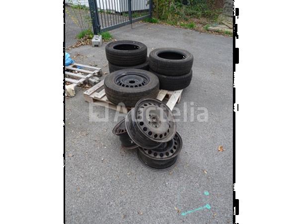 Grote foto 4 banden 3 velgen velgband agrarisch wielen