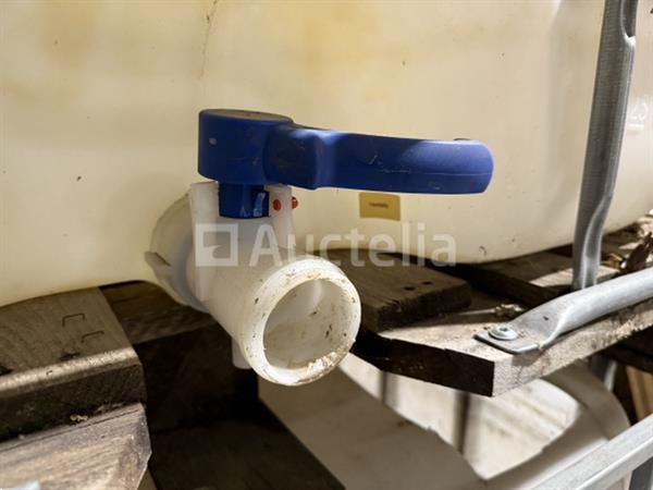 Grote foto 2 cubitainers doe het zelf en verbouw onderdelen en accessoires