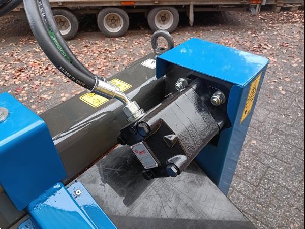 Grote foto hydraulische veegborstel cw10 opname midigraver agrarisch tractor toebehoren