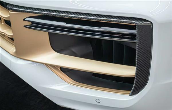 Grote foto dit betreft een porsche cayenne cayenne coupe carbon grill canard 2024 auto onderdelen tuning en styling