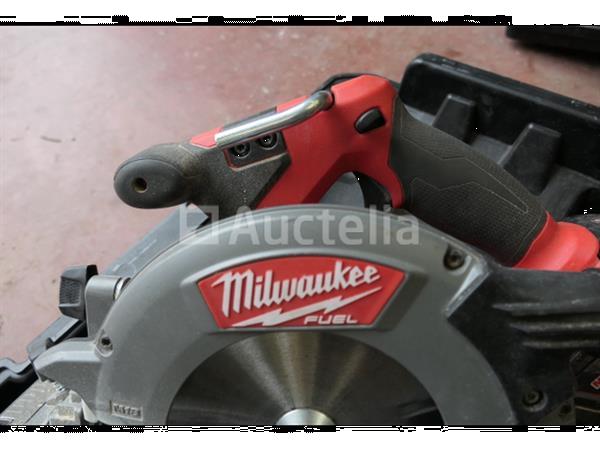 Grote foto milwaukee fuel borstelloze cirkelzaag op batterijen doe het zelf en verbouw ijzerwaren en bevestigingsmiddelen