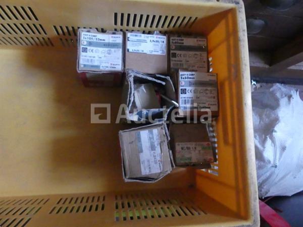 Grote foto diverse ijzerwaren en handgereedschap doe het zelf en verbouw gereedschappen en machines