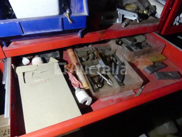Grote foto 4 planken met hardware doe het zelf en verbouw hefwerktuigen