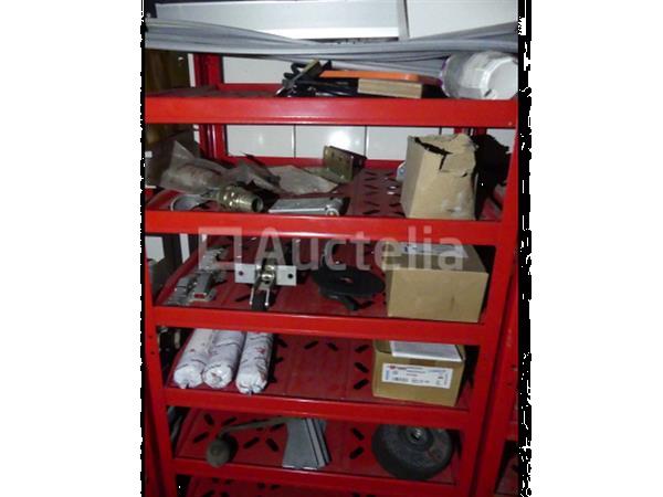 Grote foto 4 planken met hardware doe het zelf en verbouw hefwerktuigen