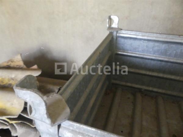 Grote foto 5 stapelbare metalen bakken met inhoud doe het zelf en verbouw onderdelen en accessoires