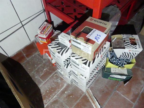 Grote foto 2 planken met hardware doe het zelf en verbouw hefwerktuigen