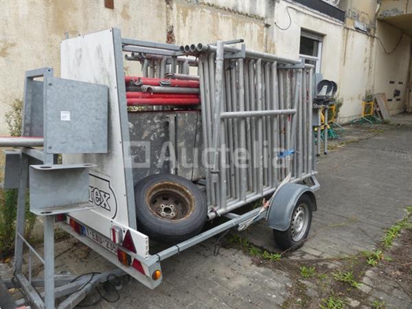Grote foto aanhanger met altrex steiger doe het zelf en verbouw onderdelen en accessoires