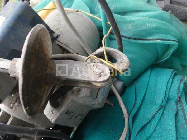 Grote foto elektrische lier met 2 imer staanders doe het zelf en verbouw hefwerktuigen