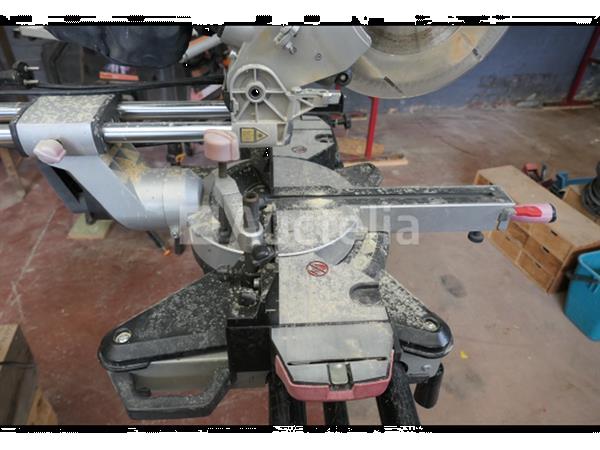 Grote foto verstekzaag en klapvoet metabo kgs 254m doe het zelf en verbouw ijzerwaren en bevestigingsmiddelen