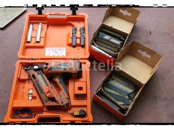 Grote foto gas spijkermachine balance nails paslode im90i doe het zelf en verbouw ijzerwaren en bevestigingsmiddelen