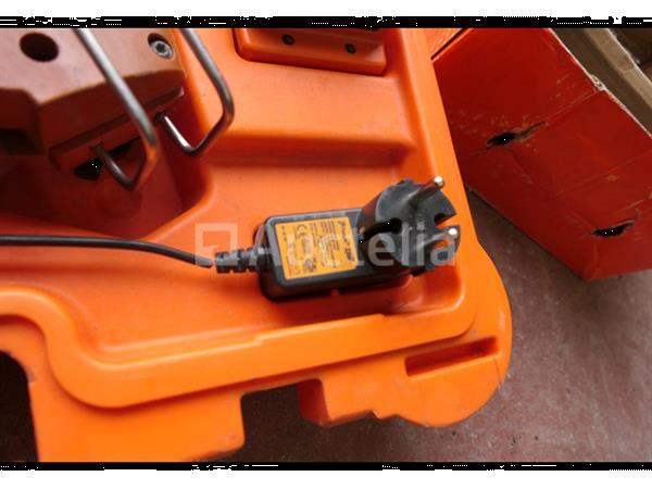 Grote foto gas spijkermachine balance nails paslode im90i doe het zelf en verbouw ijzerwaren en bevestigingsmiddelen