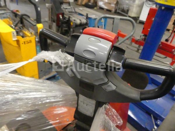 Grote foto 2 bt s16d stapelaars doe het zelf en verbouw hefwerktuigen