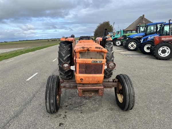 Grote foto fiat 640 agrarisch tractoren