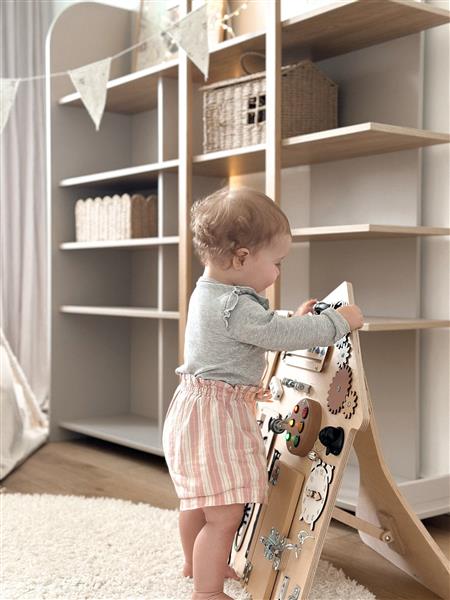 Grote foto sensorisch busy bord huis xl hout wandboard hangend kinderen en baby overige