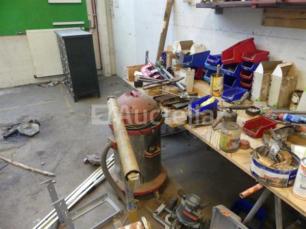 Grote foto diverse gereedschappen en hardware doe het zelf en verbouw onderdelen en accessoires