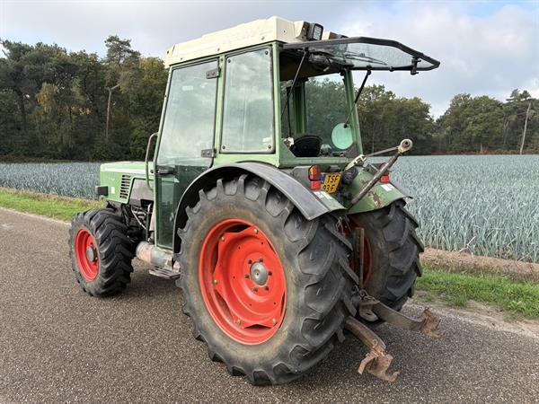 Grote foto fendt smalspoor superkuip fronthef agrarisch tractoren