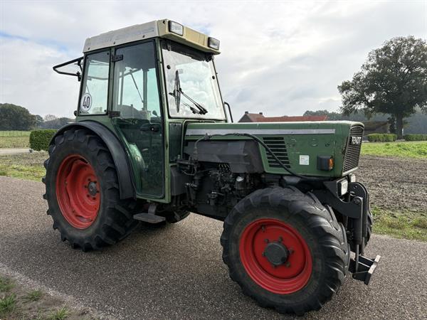 Grote foto fendt smalspoor superkuip fronthef agrarisch tractoren
