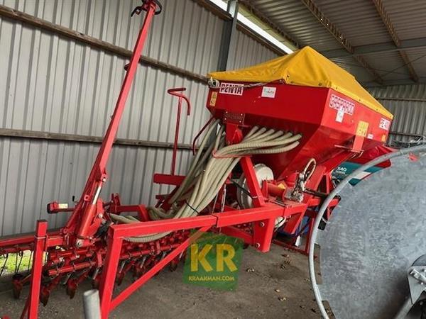Grote foto gaspardo zaaimachine 693398 agrarisch akkerbouw