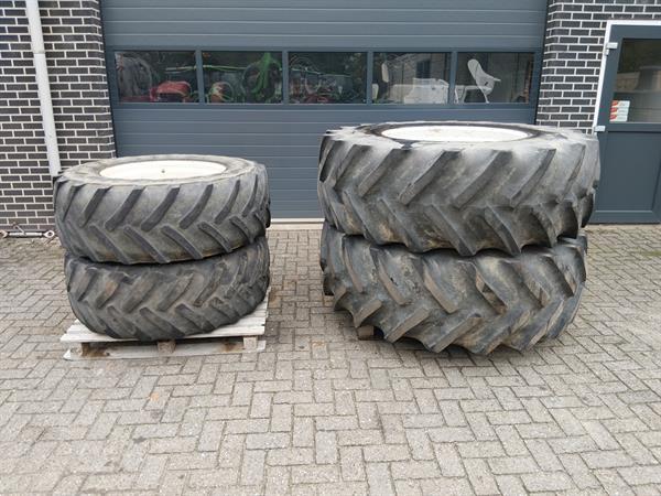 Grote foto set wielen voor oa. ford 7810 620 75 r34 480 65 r28 agrarisch wielen