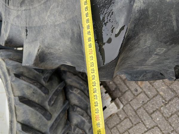Grote foto set wielen voor oa. ford 7810 620 75 r34 480 65 r28 agrarisch wielen
