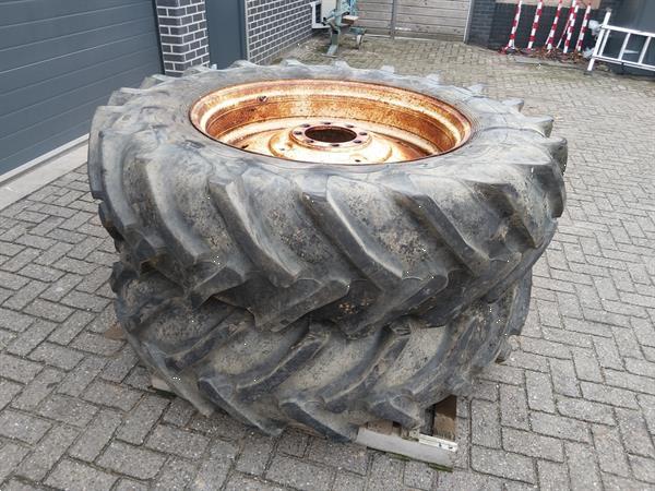 Grote foto renault wielen 16.9 r38 agrarisch wielen