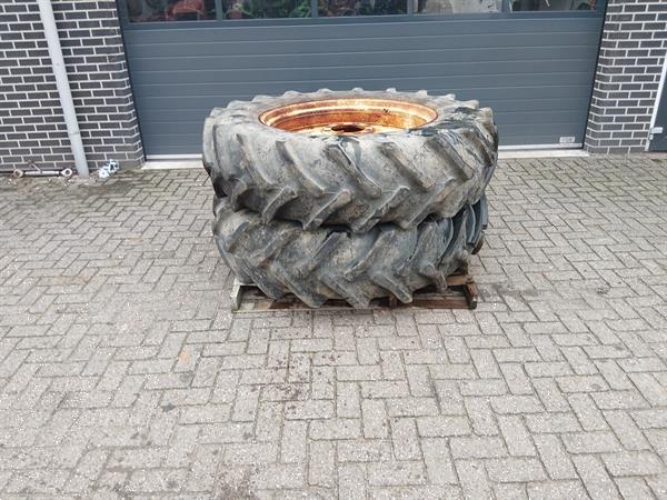 Grote foto renault wielen 16.9 r38 agrarisch wielen