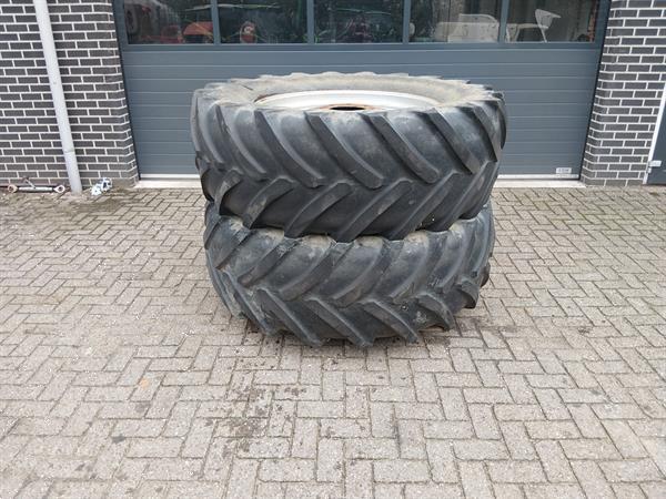 Grote foto case wielen 600 65 r38 agrarisch wielen