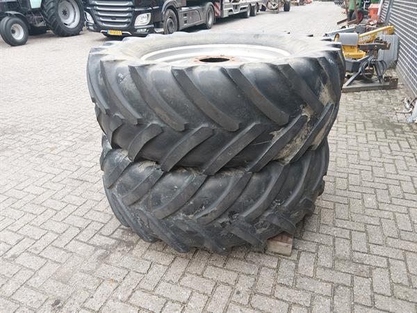 Grote foto case wielen 600 65 r38 agrarisch wielen