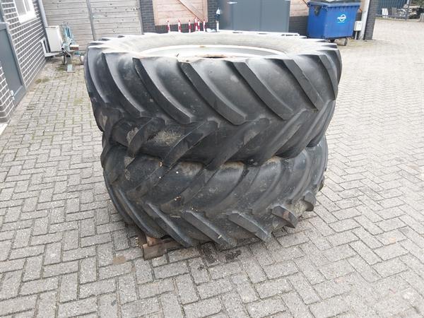 Grote foto case wielen 600 65 r38 agrarisch wielen