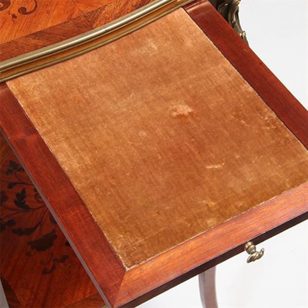 Grote foto bijzettafel verguld brons en inlegwerk alexander chevrie gemerkt no.322165 antiek en kunst stoelen en banken