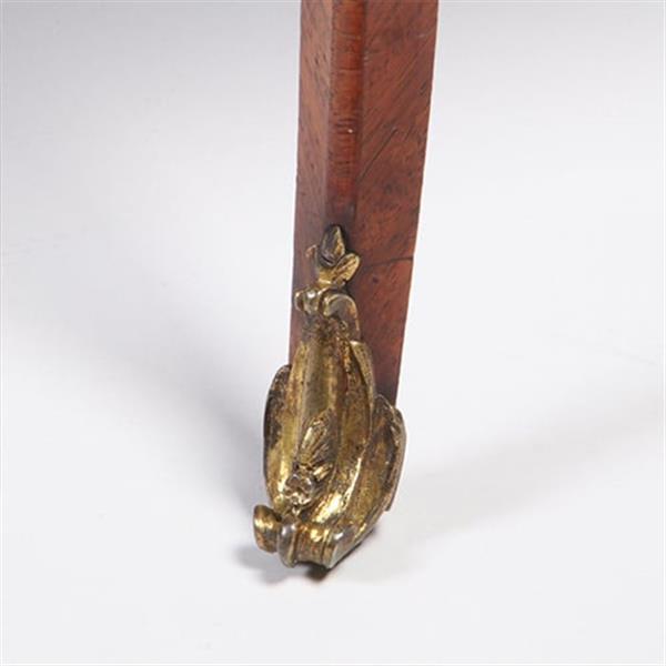 Grote foto bijzettafel verguld brons en inlegwerk alexander chevrie gemerkt no.322165 antiek en kunst stoelen en banken