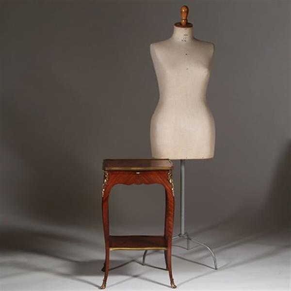 Grote foto bijzettafel verguld brons en inlegwerk alexander chevrie gemerkt no.322165 antiek en kunst stoelen en banken