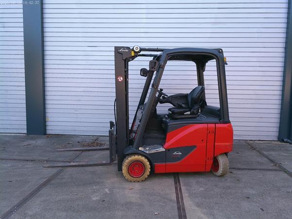 Grote foto linde 2ton elctro agrarisch heftrucks