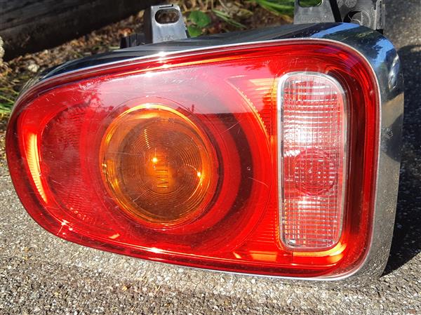 Grote foto set van 2 achterlampunits voor mini auto onderdelen verlichting