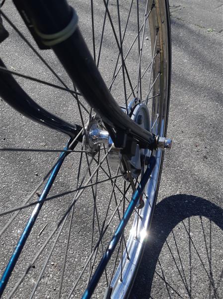 Grote foto licht trappend gazelle dames tienerfiets fietsen en brommers damesfietsen