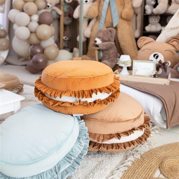Grote foto velvet poef kussen macaron groen zacht zitkussen in de vorm van een koekje groen 50x30cm kinderen en baby complete kinderkamers