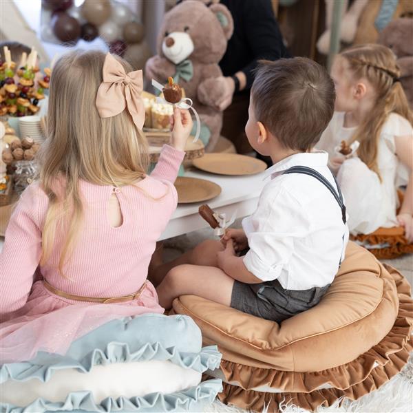 Grote foto velvet poef kussen macaron groen zacht zitkussen in de vorm van een koekje groen 50x30cm kinderen en baby complete kinderkamers